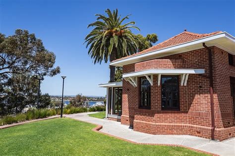 tucci applecross photos